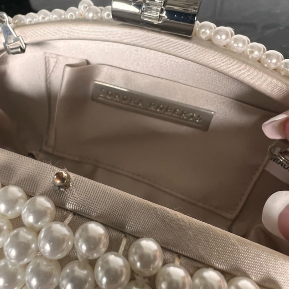 Sondra Roberts Pearl Egg Clutch - Picture 8 of 11